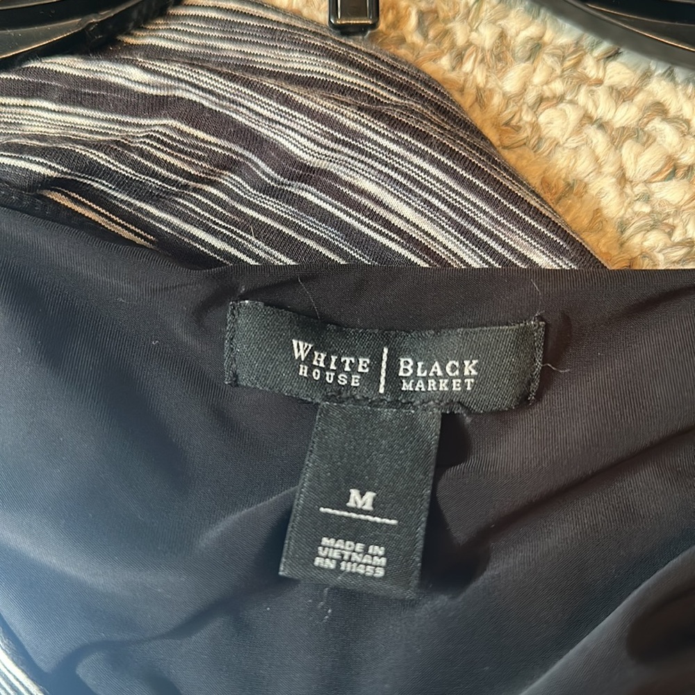 White House Black Market top - Picture 3 of 4